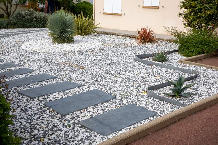 20mm Arctic Silver Chippings (Bulk Bag)