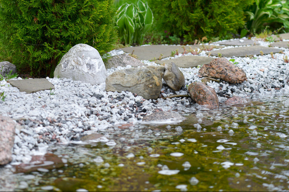 20mm Arctic Silver Pond Chippings