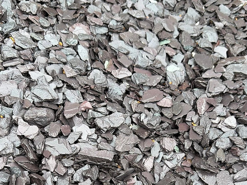 20mm Welsh plum slate chippings wet